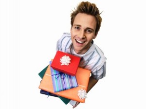 podarki-martovskim-muzhchinam