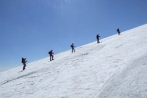 8-avgusta-den-alpinista
